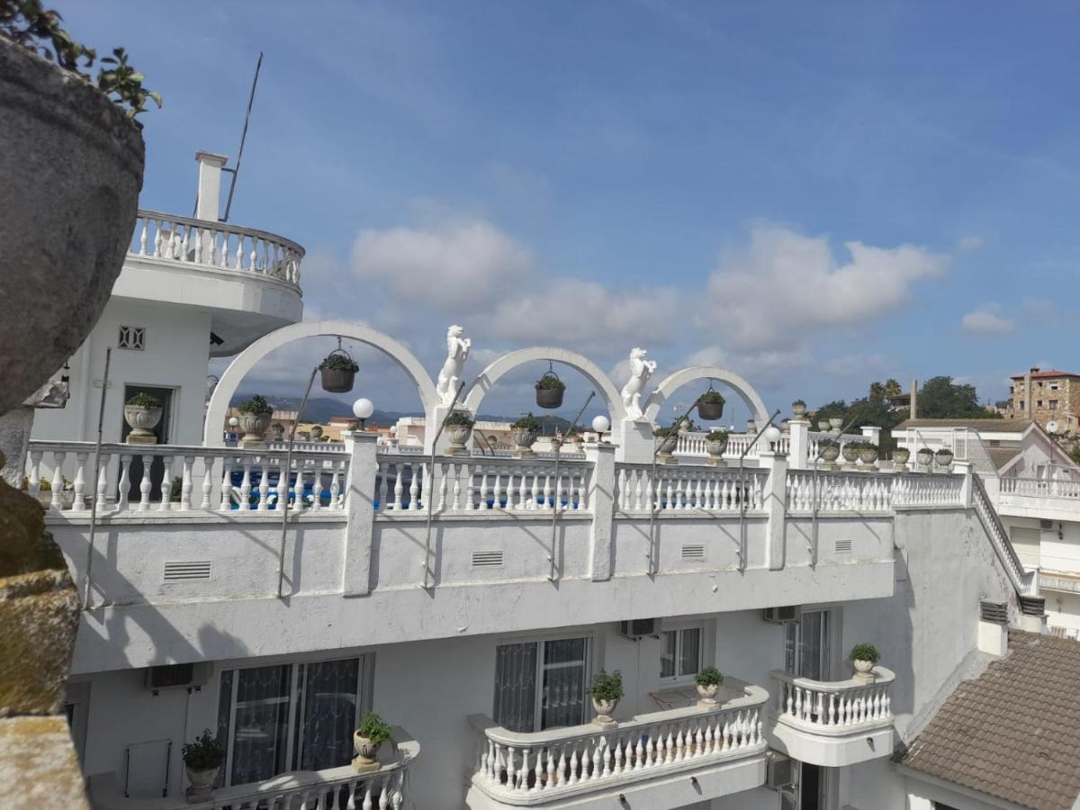 Apartamentos Las Americas - Blanes Beach エクステリア 写真